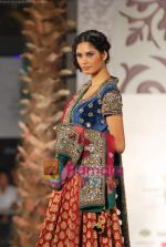 Model walks the ramp for Vikram Phadnis at Aamby Valley India Bridal Week day 4 on 1st Nov 2010 (80).JPG